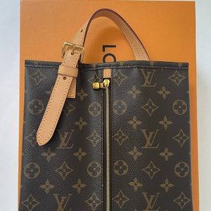 Authentic Louis Vuitton Classic Monogram Zippered Shoe Pouch